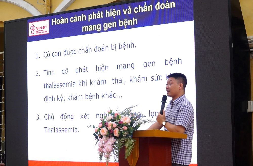 Tư vấn về bệnh tan máu bẩm sinh cho học sinh phổ thông